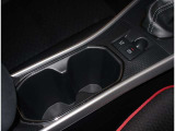 トヨタディーラーだからこそ安心保証♪トヨタロングラン保証1年間付き(無料)走行距離無制限♪全国約5000店のトヨタ販売店にてメンテナンスや万一の故障の対応が可能ですので安心です♪