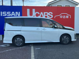 プライバシーガラス付き!同乗者のプライバシー保護、日光を遮断し日焼けの防止、エアコンの冷却効果を高める効果があります!