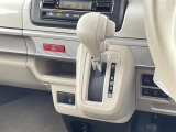 【 シフト 】スムーズなシフトチェンジで快適にお車を操縦していただけます!//