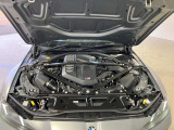 3.0L直列6気筒 Mツインパワーターボ ガソリンエンジン:スムーズかつダイレクトなレスポンス。鍛造クランク、高性能冷却システムなどあらゆるコーポネントが相互作用しレスポンスとパフォーマンスを発揮します。