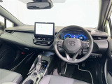 運転席まわりです。 各操作スイッチは使いやすい位置に配置されてます。