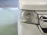 LEDヘッドライトは、点灯の瞬間から光量を発揮し、突然暗くなるトンネルなどでの安定感を高めます。