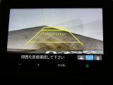 リアカメラ付きで後退時も安心です。