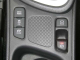 ネッツトヨタ静浜は&rdquo;キレイ&rdquo;にこだわっています。特設サービス工場で、新しく生まれ変わった車!内装・外装の徹底的な掃除、シートを外してニオイの元まで消臭・除菌、見えにくいエンジンルーム内もキレイ!