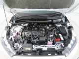 車にとって、とても大切な部分のエンジンルーム。綺麗に清掃済みで安心です。