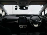 見通しのよいすっきりとした視界で、誰でも運転しやすいです。運転のしやすさは疲れにくさにも繋がりますよ♪