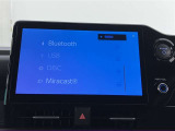 いまや必須装備「ナビゲーション」搭載!知らない場所に、スイスイッとドライブ。なんて便利な機能でしょうか?もう、これなしではハンドルを握れませんね!でも、運転中の操作は危険ですのでご注意ですね♪