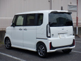 納車前には弊社が定める点検、整備を行いお客様に安心してお乗りいただけるよう努めます。