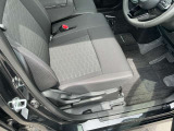 シートリフター付きなので様々な体格の方が運転できます!