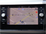 タッチ操作の純正ナビ。
