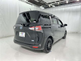 低燃費で環境にもやさしいハイブリッド車です。トヨタ専用診断機器でハイブリッドシステムを綿密に点検してあります!
