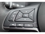 ハンドルから手を離さずにオーディオの操作ができるステアリングスイッチ!