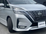明るくスタイリッシュなLEDヘッドライト☆フォグランプも装備した迫力ある外観です♪