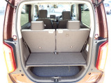 ◆定員乗車時のカーゴルームです。普段のお買い物の荷物やたくさんの収納が可能です。
