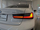 BMWプレミアムセレクション前橋では、高年式低走行モデルからMモデル、年式が経ちなかなかディーラーでは見かけないモデルまで幅広いラインナップで認定中古車を取り扱っております。品質に自信があります。