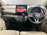 運転席からの視界が左右に広く隅々まではっきりと見えます!クルマの前端も把握しやすく安心です★