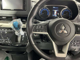 運転席廻りもご覧ください