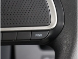 ハンドル右側にはPWRモードのボタンが付いております!!