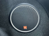 JBLスピーカーで良質な音をお楽しみいただけます。