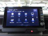 バックカメラの画像です。ガイドラインがスムースな車庫入れをサポートいたします。車庫入れの安心感がアップしますね。