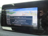 日産純正カーナビゲーション・地図も見やすく、初めての道もこれがあれば安心ですね。バックカメラのお取り付けもご相談ください!(純正オプション参考価格37,820円)