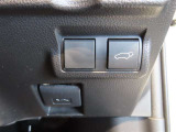 パワーバックドア装着車です。