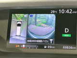 【アラウンドビューモニター】専用のカメラにより、上から見下ろしたような視点で360度クルマの周囲を確認することができます☆死角部分も確認しやすく、狭い場所での切り返しや駐車もスムーズに行えます。