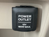 スマホや車載アクセサリーの電源確保に便利なアクセサリーソケットを装備。