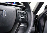 Hondaセンシングの機能のひとつ、アダプティブクルーズコントロール付!アクセルから足を離しても設定したスピードと前車との車間を保ち走行してくれます!車線維持もアシスト☆高速道路で疲労軽減ですね☆