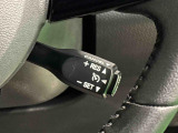 走行スピードを一定に設定可能なオートクルーズコントロールで高速走行時の負担が軽減!
