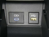 【充電用USB端子】デバイスの充電に便利です。※実際の接続端子は写真で確認or店舗までご気軽にお問合せください♪
