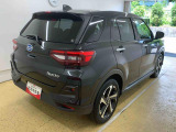 当店では車両本体価格以外に、諸費用を含めた支払総額も表示しておりますので、お客様の予算にピッタリのおクルマお選びができます。コーティングやJAFをセットにしたオトクな購入パックも好評です。