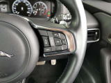 【アダプティブクルーズコントロール】全車速対応のACCやブラインドスポット、レーンキープアシスト機能などを搭載します。ステアリングホイールヒーターも搭載されているタイプになります。