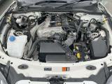 軽快なパフォーマンスで人馬一体の走りを実現するガソリンエンジン。渋滞時や立体駐車場などの急なスロープ時に、車両の重さや大きさを感じず低速域での必要な細かいアクセル操作がしやすくなりました。