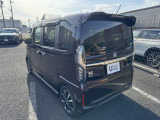 5名乗りのお車です