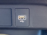 USB入力端子を装備しており、外部機器から音楽を再生できます。