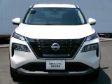 衝突軽減ブレーキ、車線逸脱警報、フロント&バックソナー、踏み間違い防止アシスト。安全装備充実。