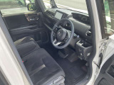 運転席前列シートです。