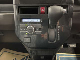 オートエアコン♪お好みの温度に設定するだけで車内を快適空間にしてくれますよ♪