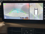 【アラウンドビューモニター】車を上から見下ろしているかのような映像で周囲の状況がひと目で確認、狭い駐車場に駐車するときも安心です♪