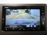 バックカメラの画像です。ガイドラインがスムースな車庫入れをサポートいたします。車庫入れの安心感がアップしますね。
