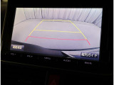 バックガイドモニターで、後方を確認しながら安心して駐車することができます。運転初心者も熟練者も必須の機能ですよ!
