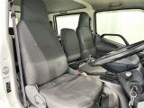 見通しのよいすっきりとした視界で、誰でも運転しやすいです。運転のしやすさは疲れにくさにも繋がりますよ♪