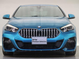 【キドニーグリル】BMWの代名詞。一目見ただけでBMWであると認識できる確固たるアイコンとして存在感を放ちます。