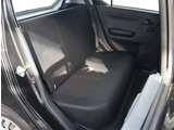 お車選びをお楽しみ頂けるよう、在庫車の展示スペースを十分に確保しております。
