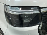 LEDヘッドライトは、点灯の瞬間から最大光量を発揮し、突然暗くなるトンネルなどでの安定感を高めます。