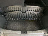 【ラゲッジルーム】実用性に優れた二段式ラゲッジル-ムでお荷物を別々に収納が可能♪♪