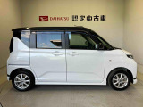 車両右側面からの写真になります。車をご覧になりたい時はお気軽に最寄りの店舗へご相談下さい。