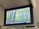 【フリップダウンモニター】大画面モニターで後席でもエンタメをお楽しみいただけます。小さなお子様にも大人気の装備です♪
