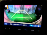 バックカメラの画像です。ガイドラインがスムースな車庫入れをサポートいたします。車庫入れの安心感がアップしますね。